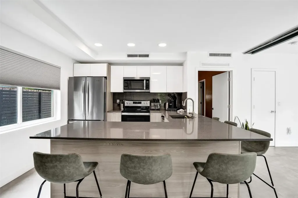 1601 NW 6th Avenue Fort Lauderdale FL 33311