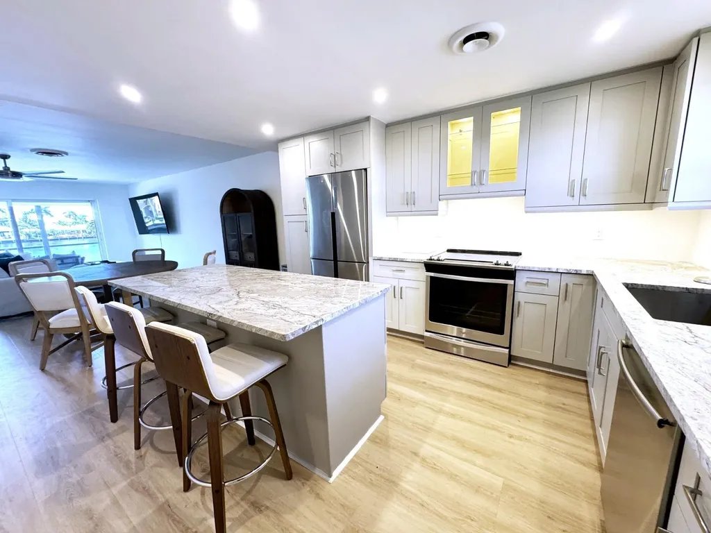 2330 NE 36th Street Lighthouse Point FL 33064