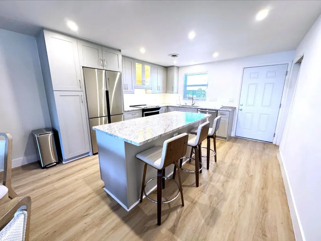 2330 NE 36th Street Lighthouse Point FL 33064