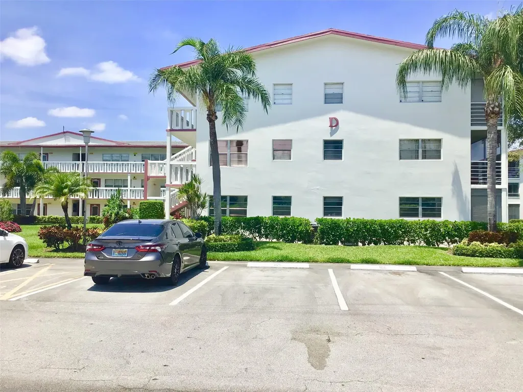 135 Fanshaw D Boca Raton FL 33434