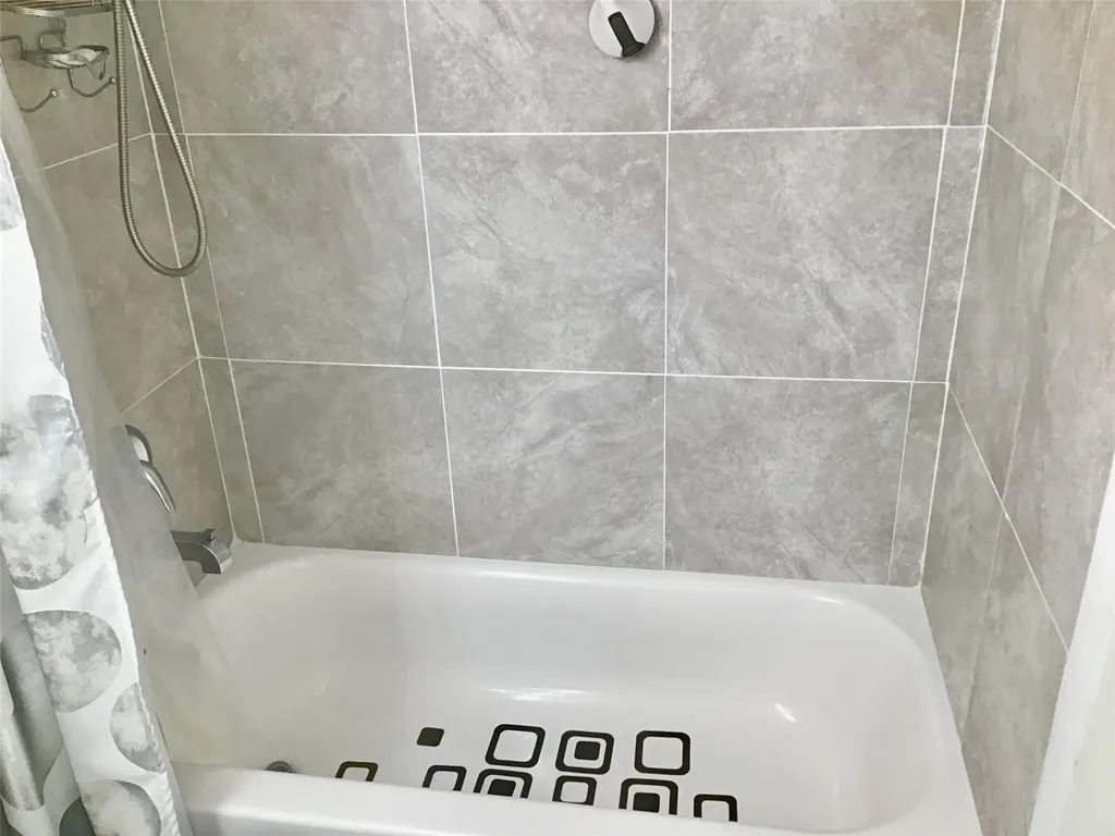 135 Fanshaw D Boca Raton FL 33434