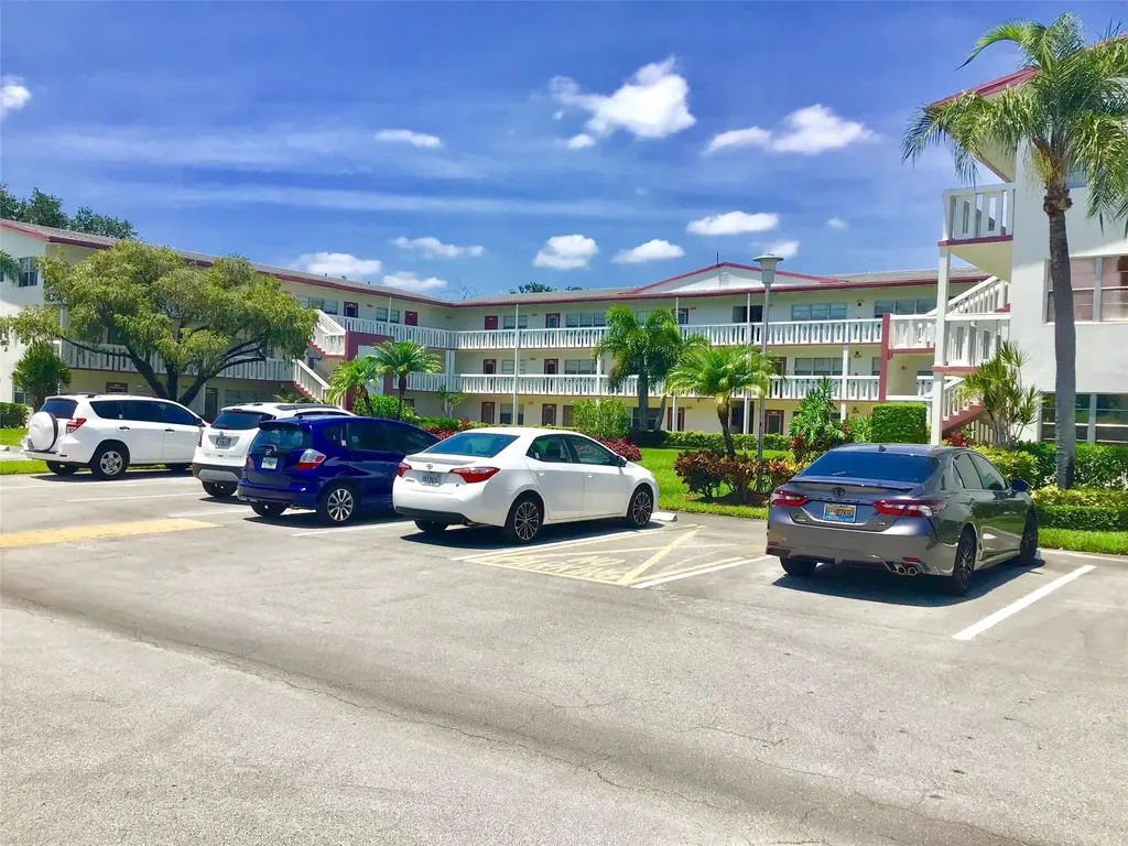 135 Fanshaw D Boca Raton FL 33434
