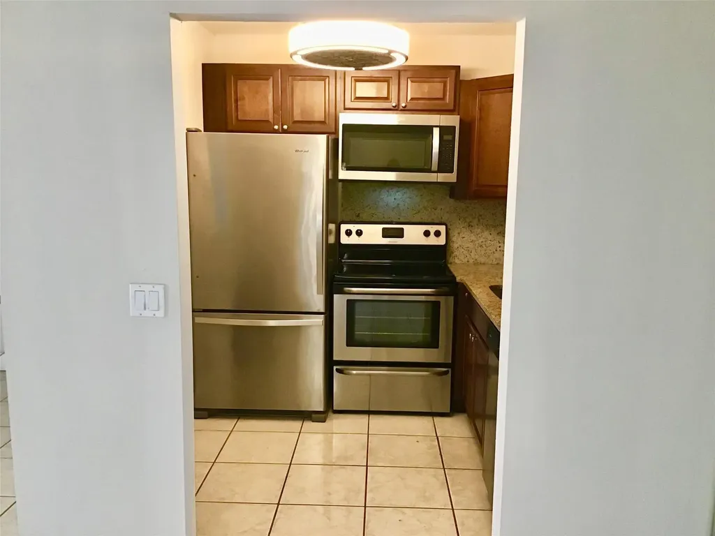 135 Fanshaw D Boca Raton FL 33434