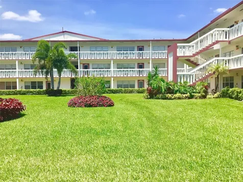135 Fanshaw D Boca Raton FL 33434