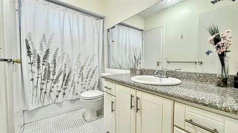 5103 NW 35th Street Lauderdale Lakes FL 33319