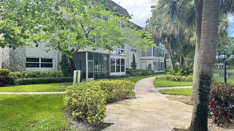 5103 NW 35th Street Lauderdale Lakes FL 33319