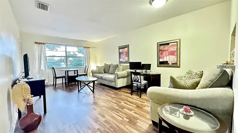 5103 NW 35th Street Lauderdale Lakes FL 33319