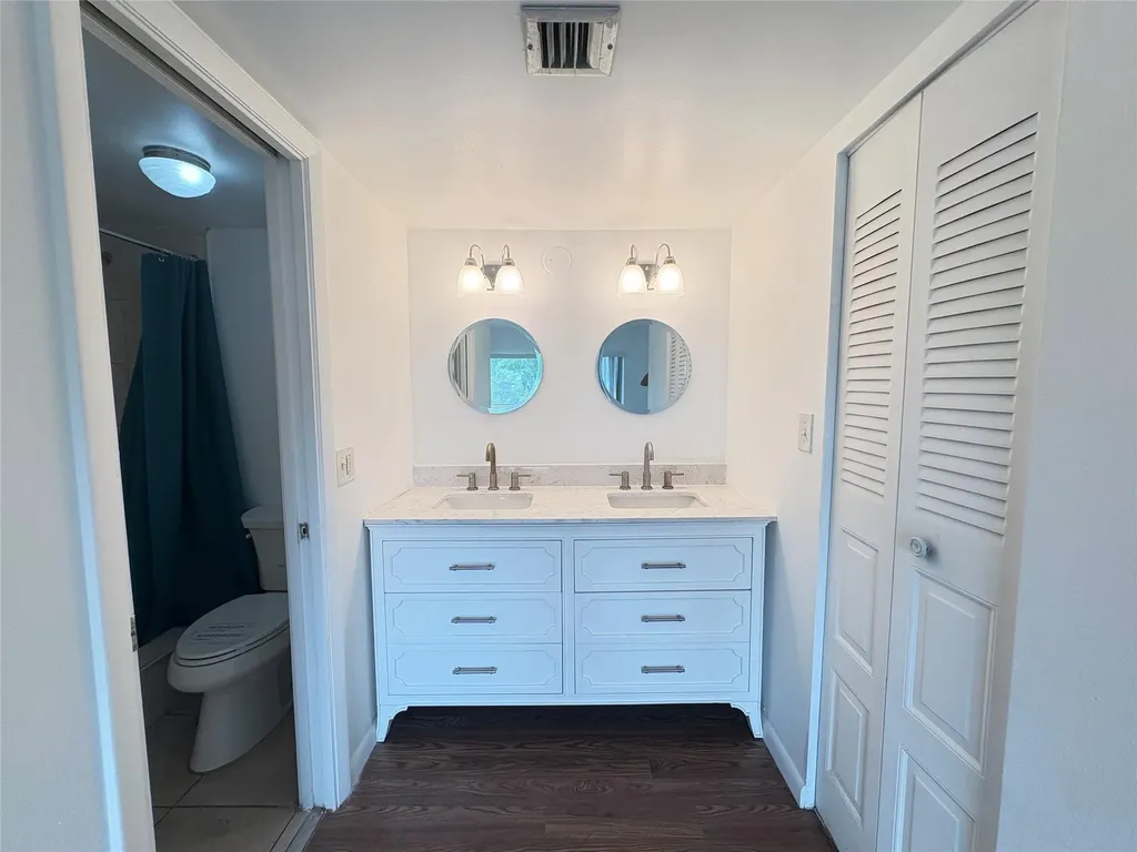 3905 N Nob Hill Road Sunrise FL 33351