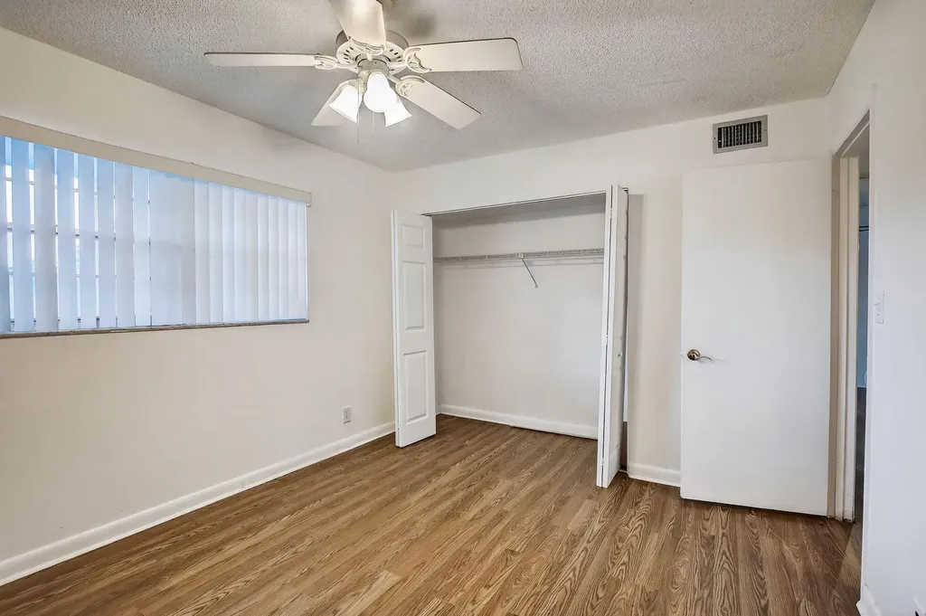 3905 N Nob Hill Road Sunrise FL 33351