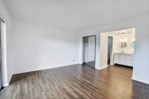 3905 N Nob Hill Road Sunrise FL 33351