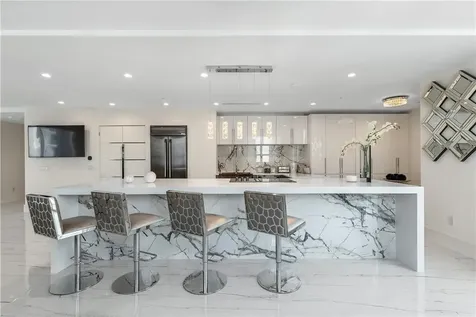 350 SE 2nd Street Fort Lauderdale FL 33301