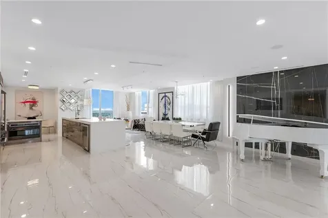 350 SE 2nd Street Fort Lauderdale FL 33301