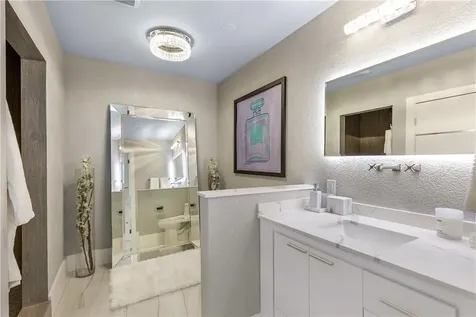 350 SE 2nd Street Fort Lauderdale FL 33301
