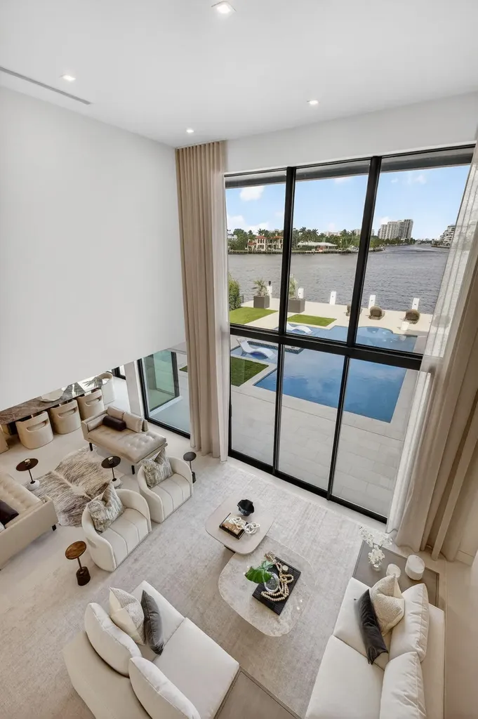 2533 Aqua Vista Boulevard Fort Lauderdale FL 33301