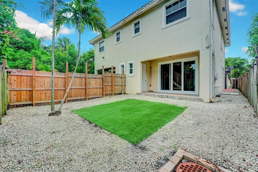 1216 NW 2nd Avenue Fort Lauderdale FL 33311