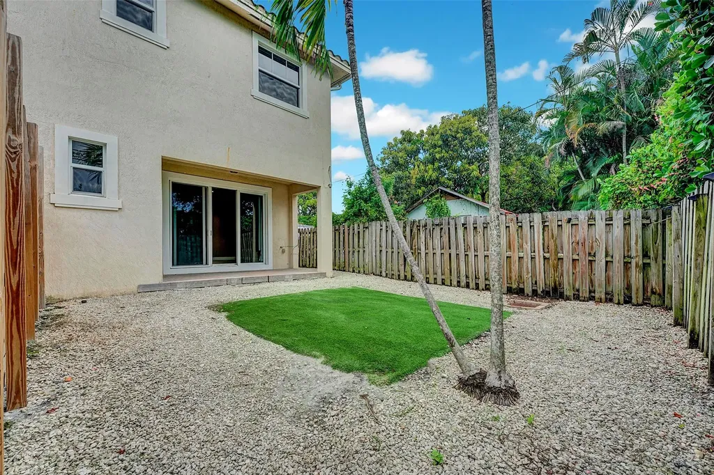 1216 NW 2nd Avenue Fort Lauderdale FL 33311