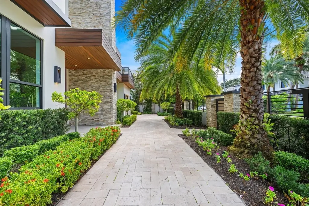 2437 Delmar Place Fort Lauderdale FL 33301