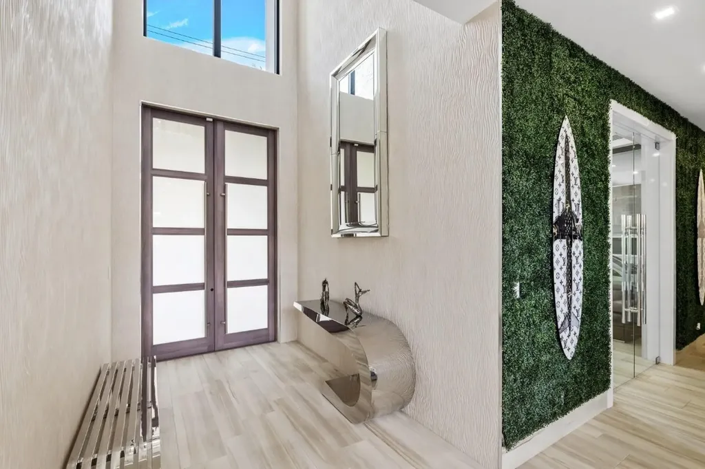 2437 Delmar Place Fort Lauderdale FL 33301