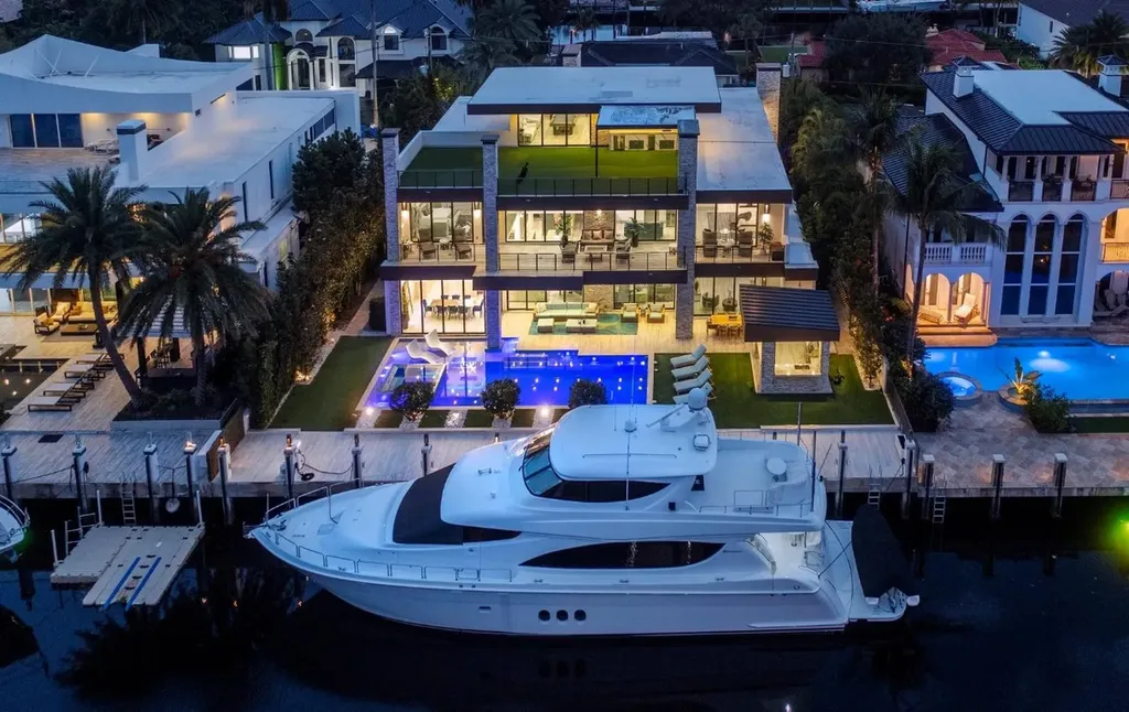 2437 Delmar Place Fort Lauderdale FL 33301
