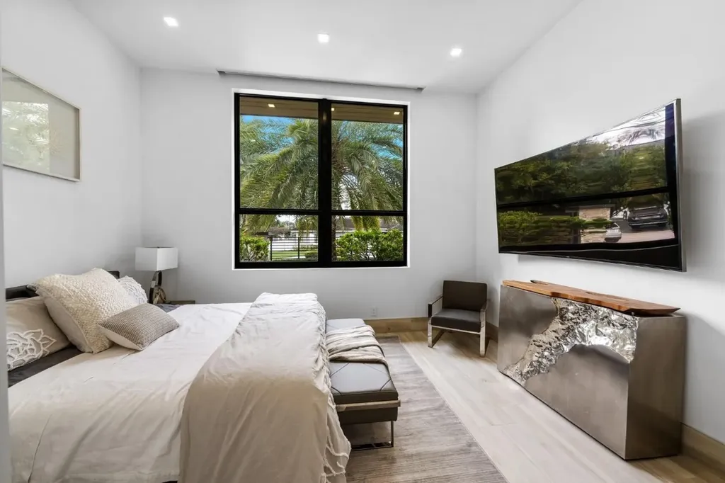 2437 Delmar Place Fort Lauderdale FL 33301