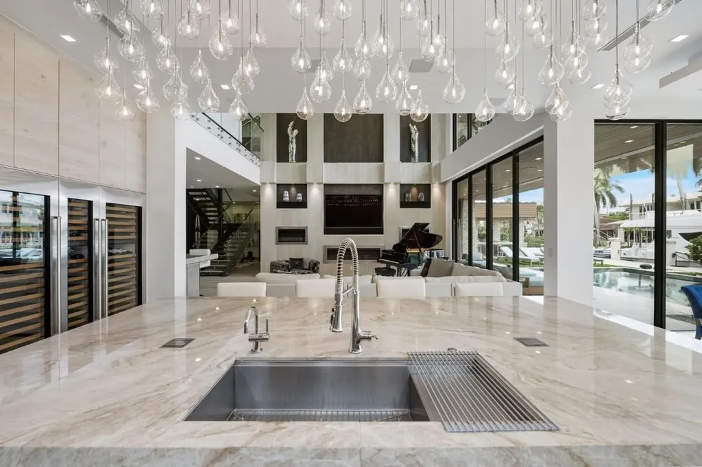 2437 Delmar Place Fort Lauderdale FL 33301