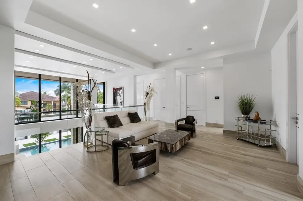 2437 Delmar Place Fort Lauderdale FL 33301
