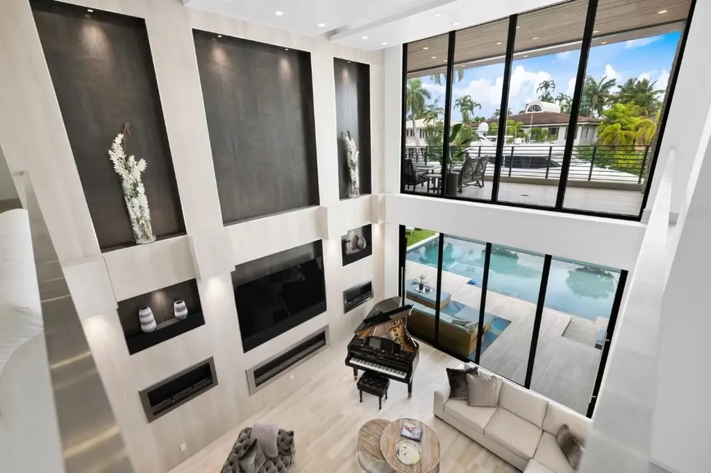 2437 Delmar Place Fort Lauderdale FL 33301