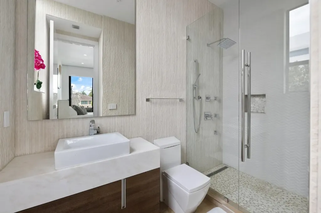 2437 Delmar Place Fort Lauderdale FL 33301