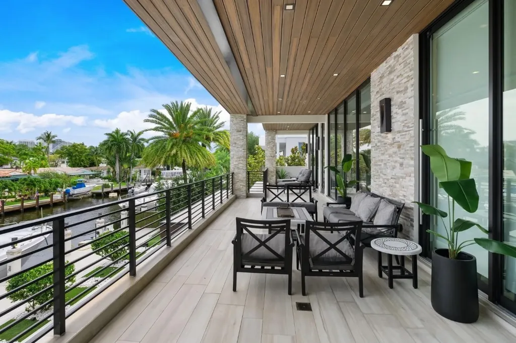 2437 Delmar Place Fort Lauderdale FL 33301