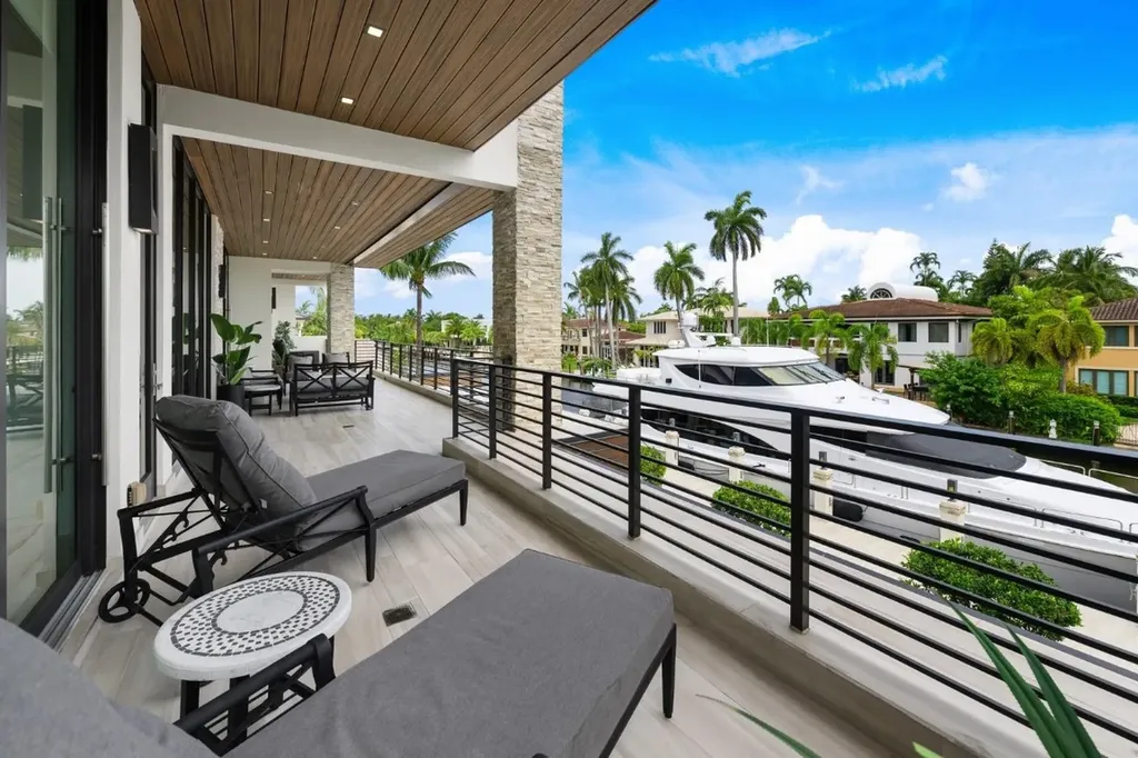 2437 Delmar Place Fort Lauderdale FL 33301