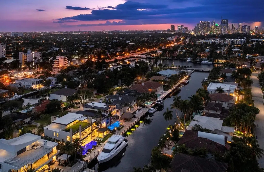 2437 Delmar Place Fort Lauderdale FL 33301