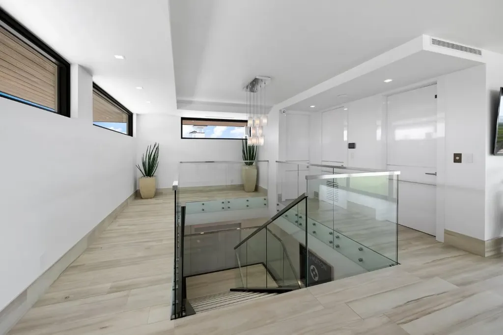 2437 Delmar Place Fort Lauderdale FL 33301