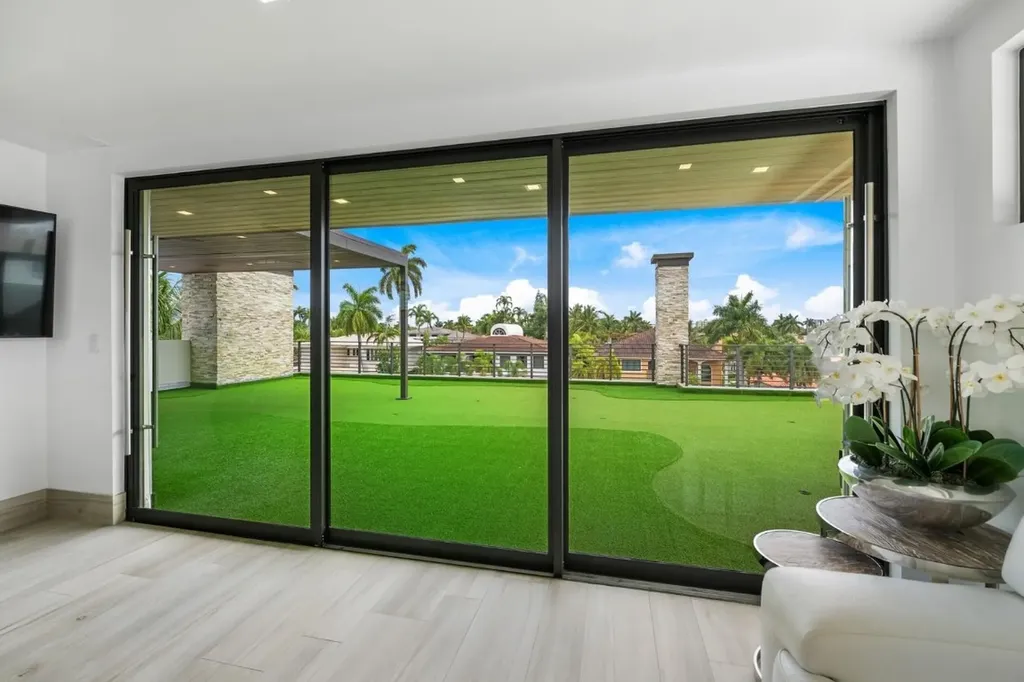 2437 Delmar Place Fort Lauderdale FL 33301