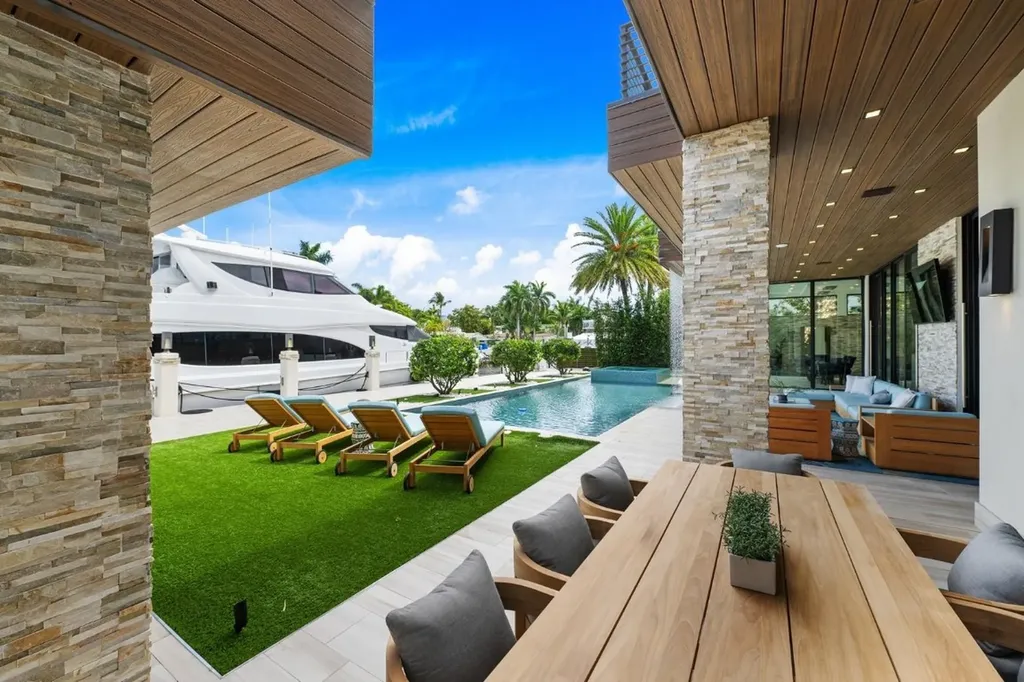 2437 Delmar Place Fort Lauderdale FL 33301