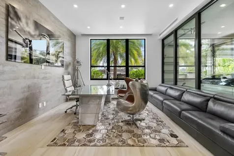 2437 Delmar Place Fort Lauderdale FL 33301