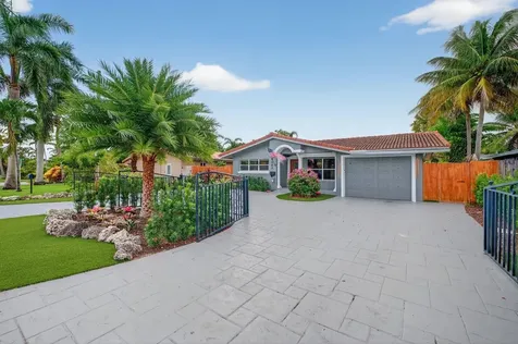 2407 NE 17th Terrace Wilton Manors FL 33305