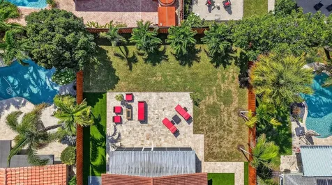2407 NE 17th Terrace Wilton Manors FL 33305