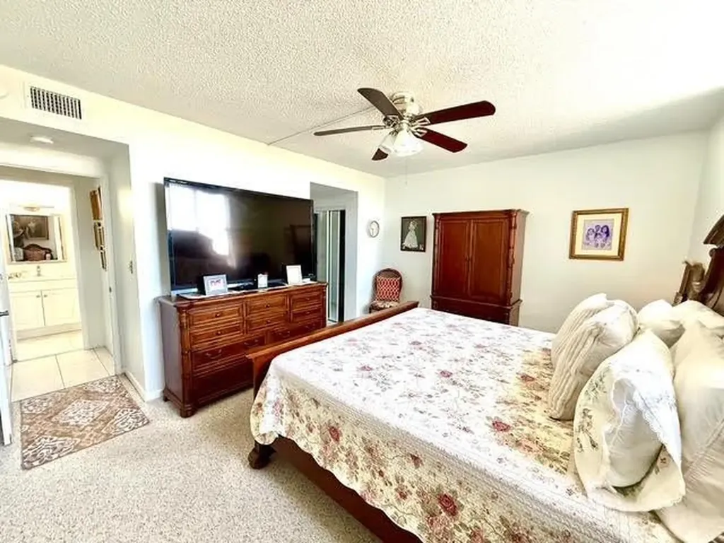 4330 Hillcrest Drive Hollywood FL 33021