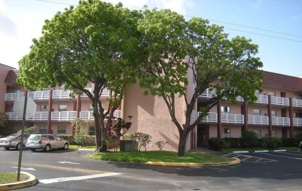 9481 Sunrise Lakes Boulevard Sunrise FL 33322
