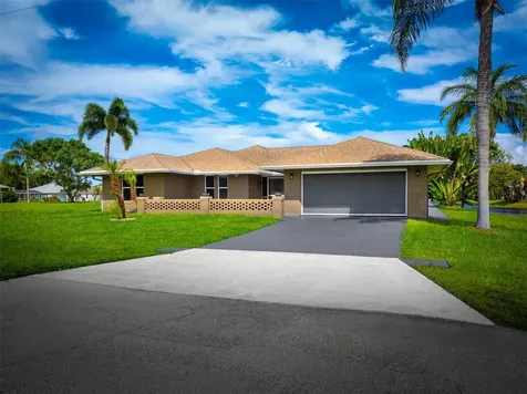 1857 SE Bowie Street Port St Lucie FL 34952