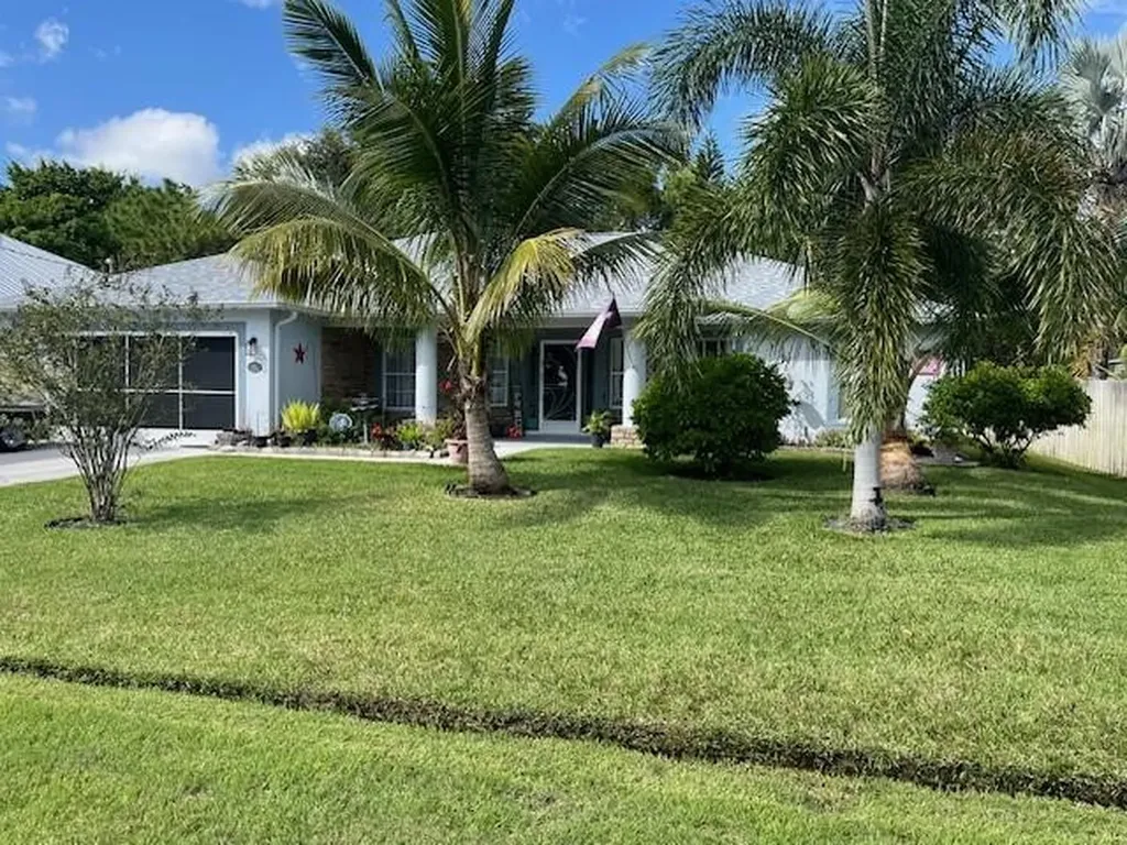 5476 NW Carla Court Port St Lucie FL 34986
