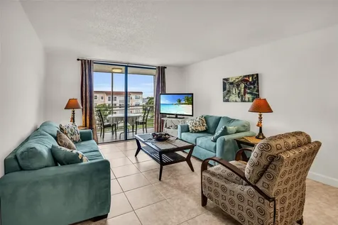 2840 Somerset Drive Lauderdale Lakes FL 33311