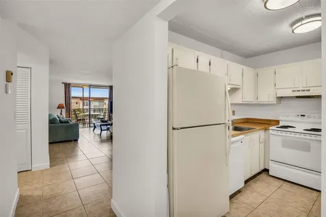 2840 Somerset Drive Lauderdale Lakes FL 33311
