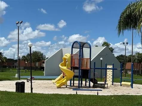 1654 SW 109th Terrace Davie FL 33324