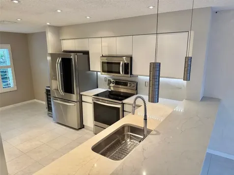 1654 SW 109th Terrace Davie FL 33324