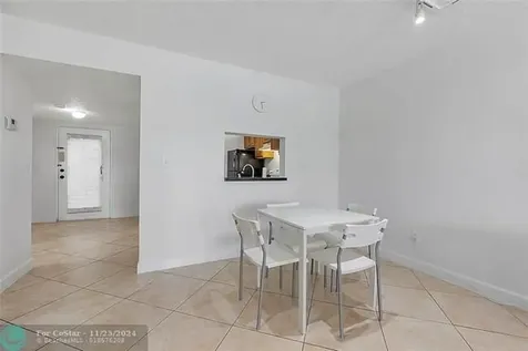 2800 Somerset Drive Lauderdale Lakes FL 33311