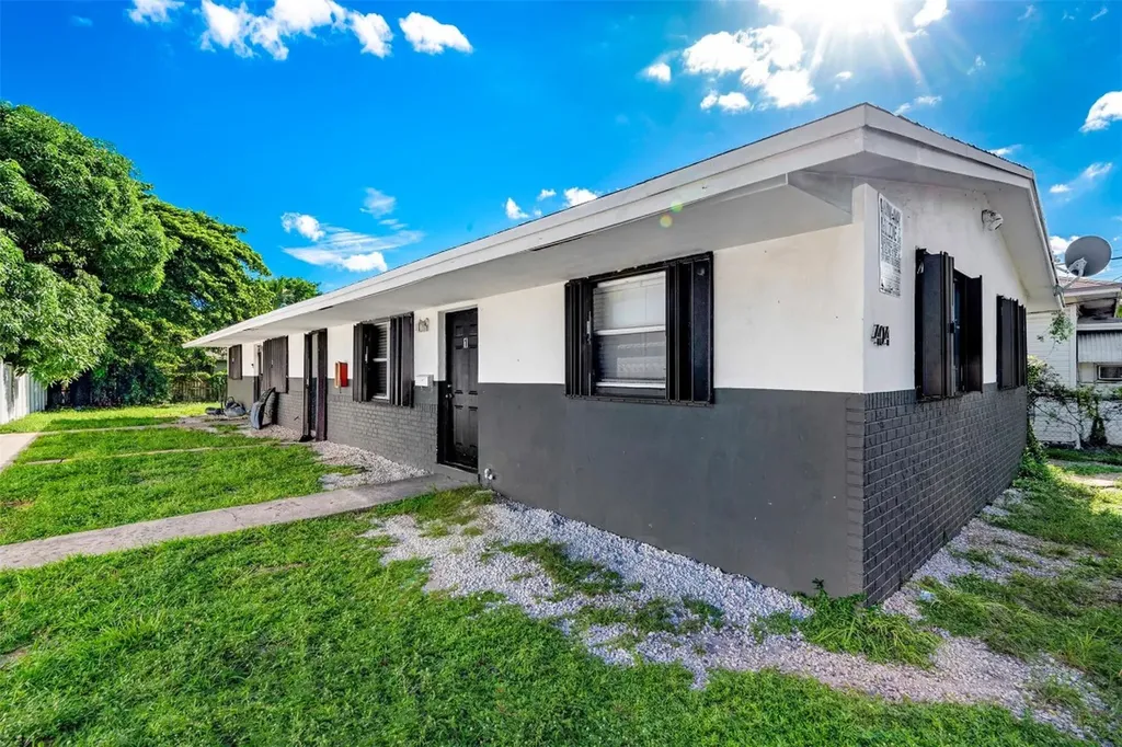 404 NE 4th Street Pompano Beach FL 33060