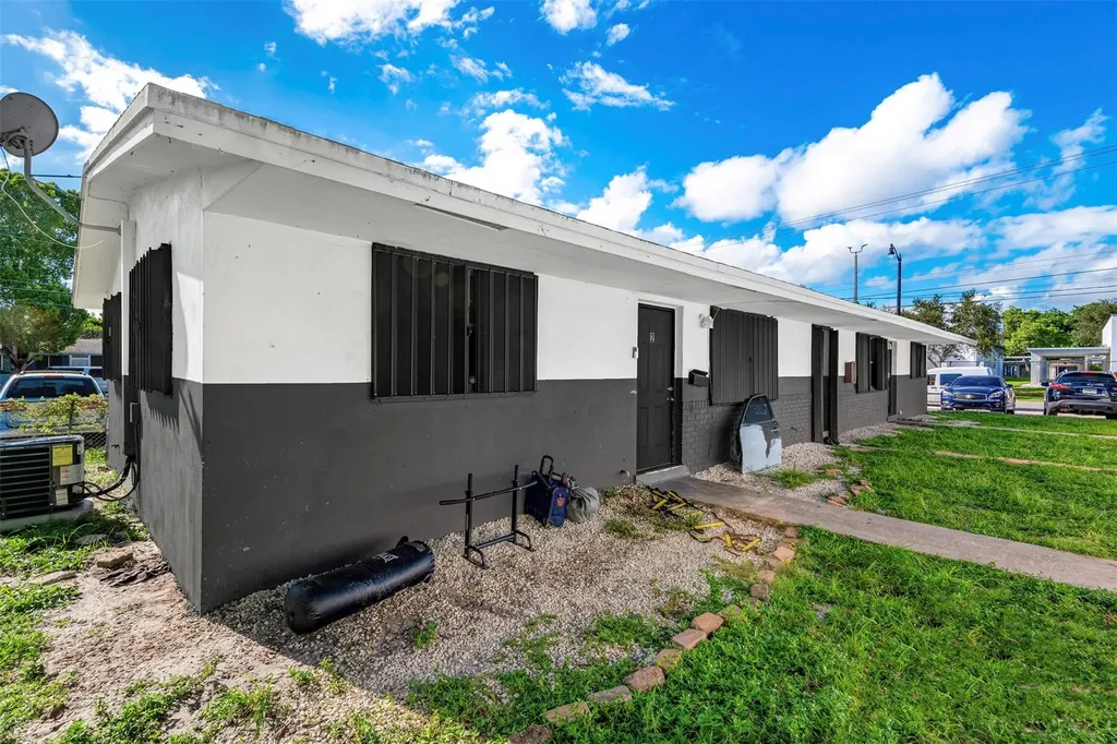 404 NE 4th Street Pompano Beach FL 33060