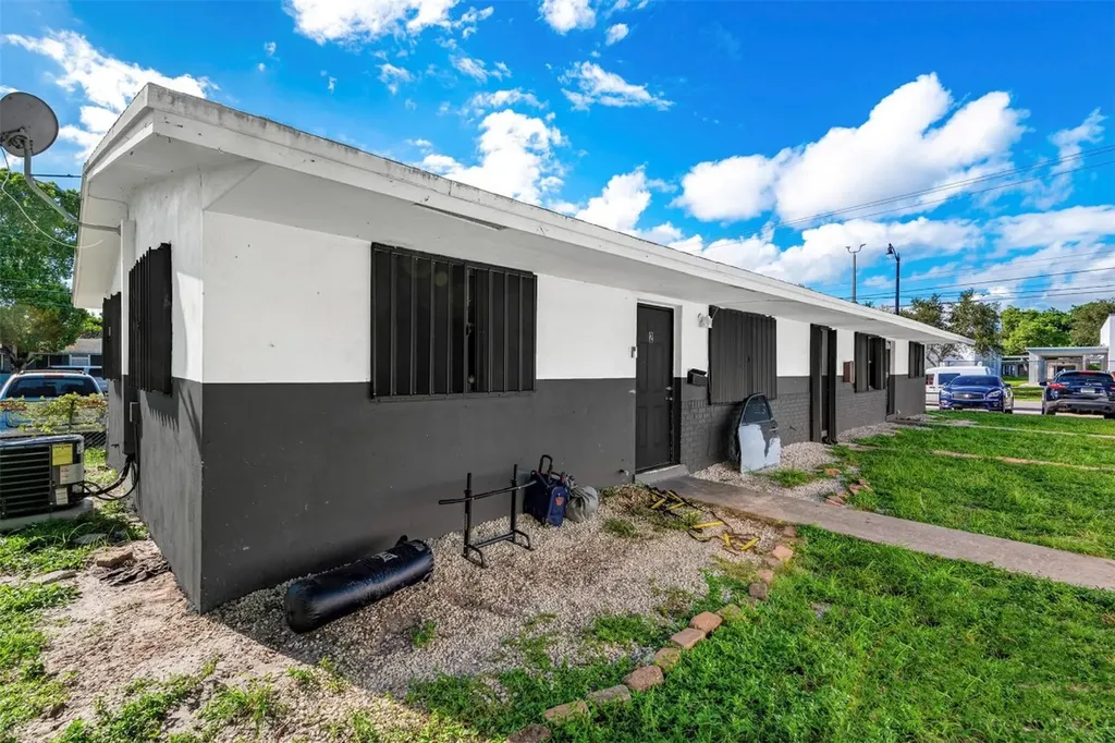 404 NE 4th Street Pompano Beach FL 33060