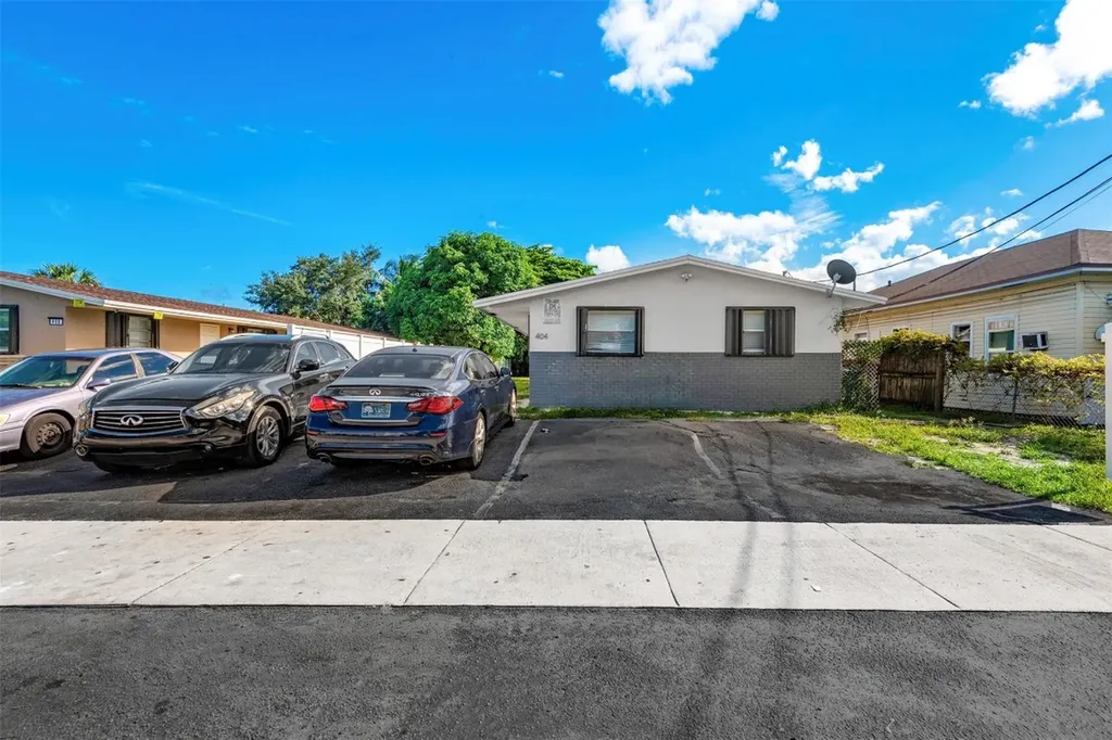 404 NE 4th Street Pompano Beach FL 33060